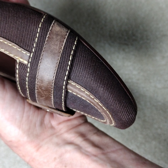 Talbots women's brown cotton flats with leather buckle and trim. NWOT. Size 7 - Picture 4 of 13